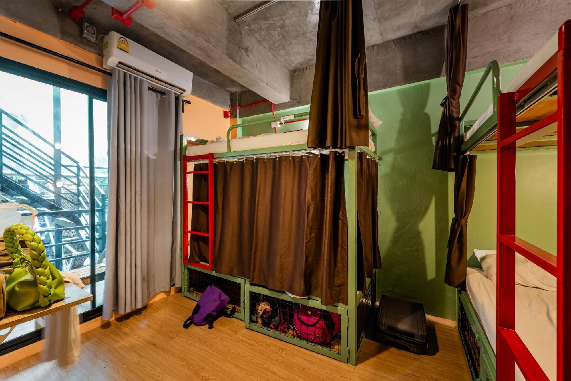 Sleeper Hostel Ao Nang Room photo